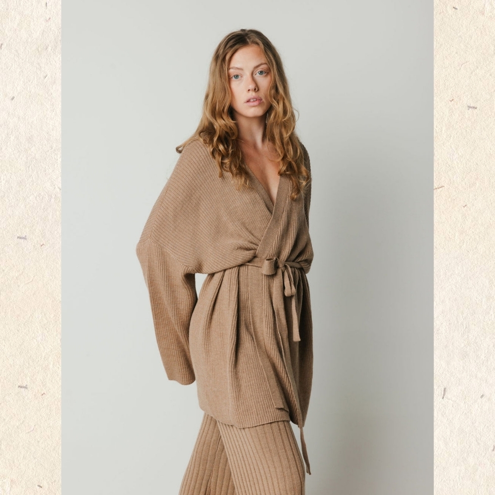 HER THE LABEL Kyoto Kimono Cardigan in Oyster
